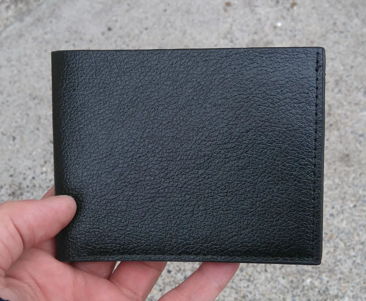 3 Brand New Wallets. - Image 4