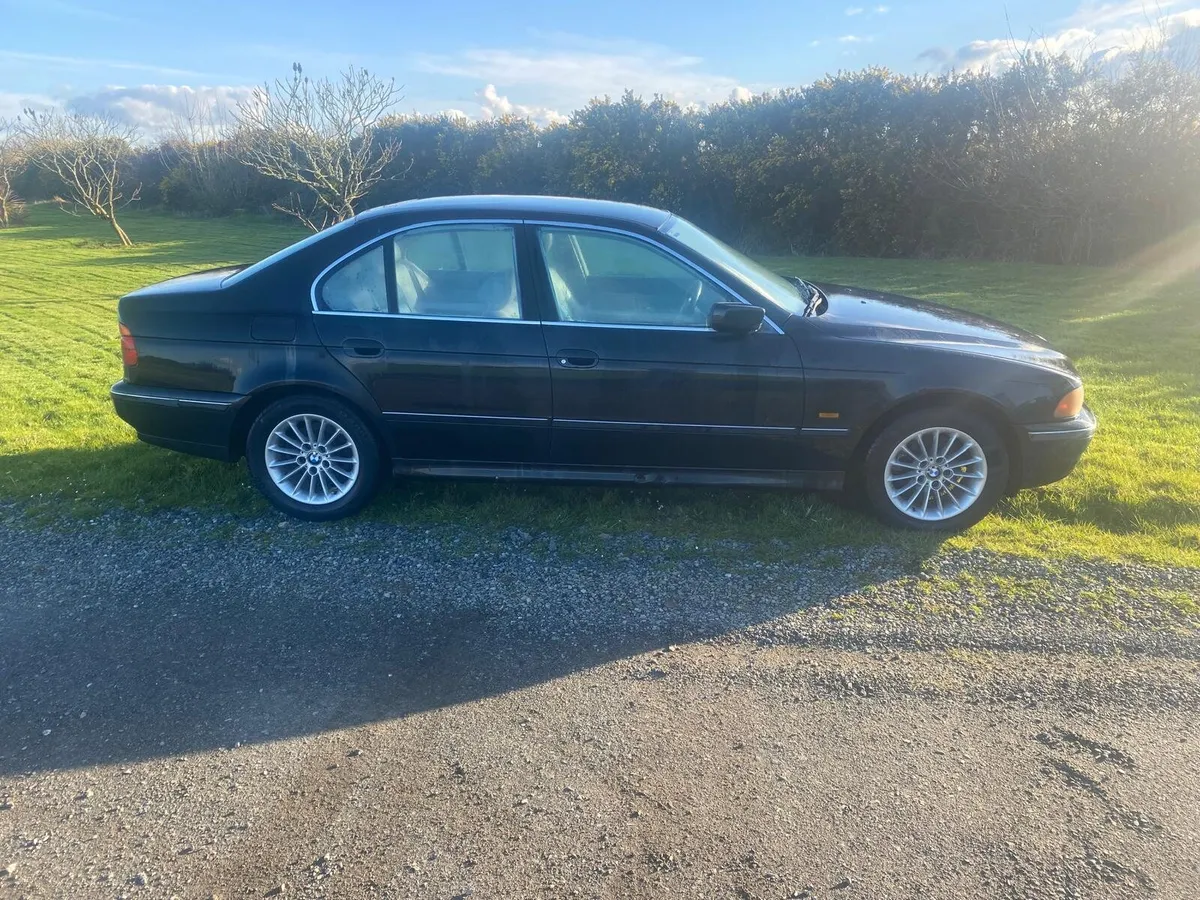 Bmw 520i - Image 4