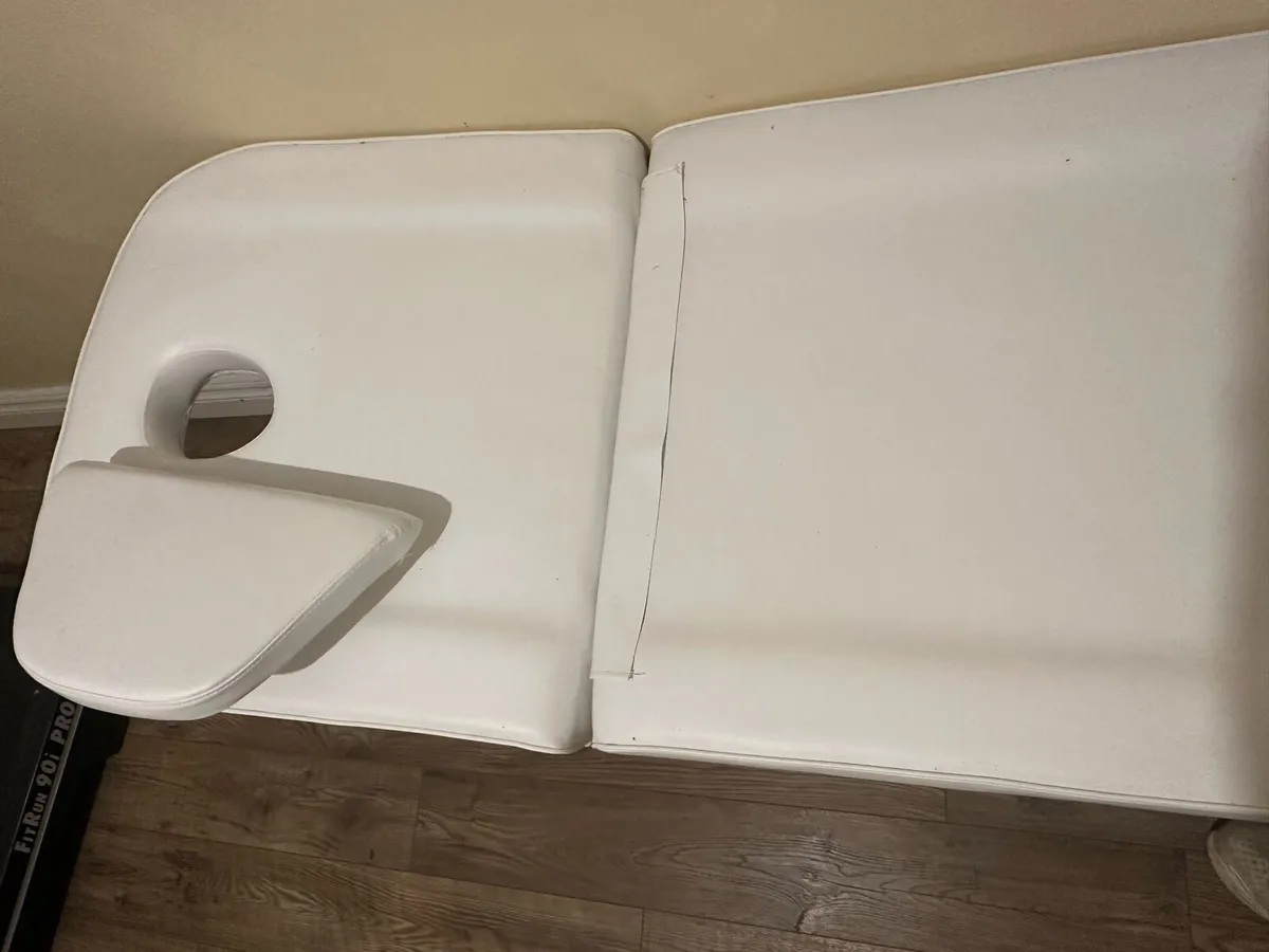 Physio / Massage bed - Image 3
