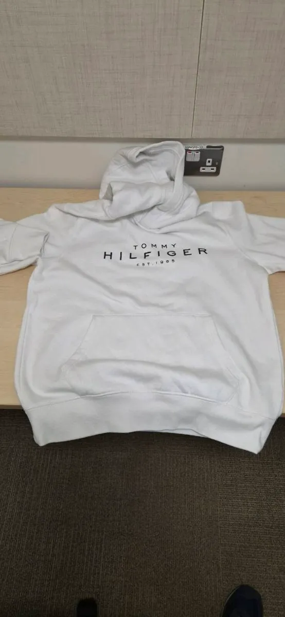 Tommy Hilfiger hoodie - Image 1