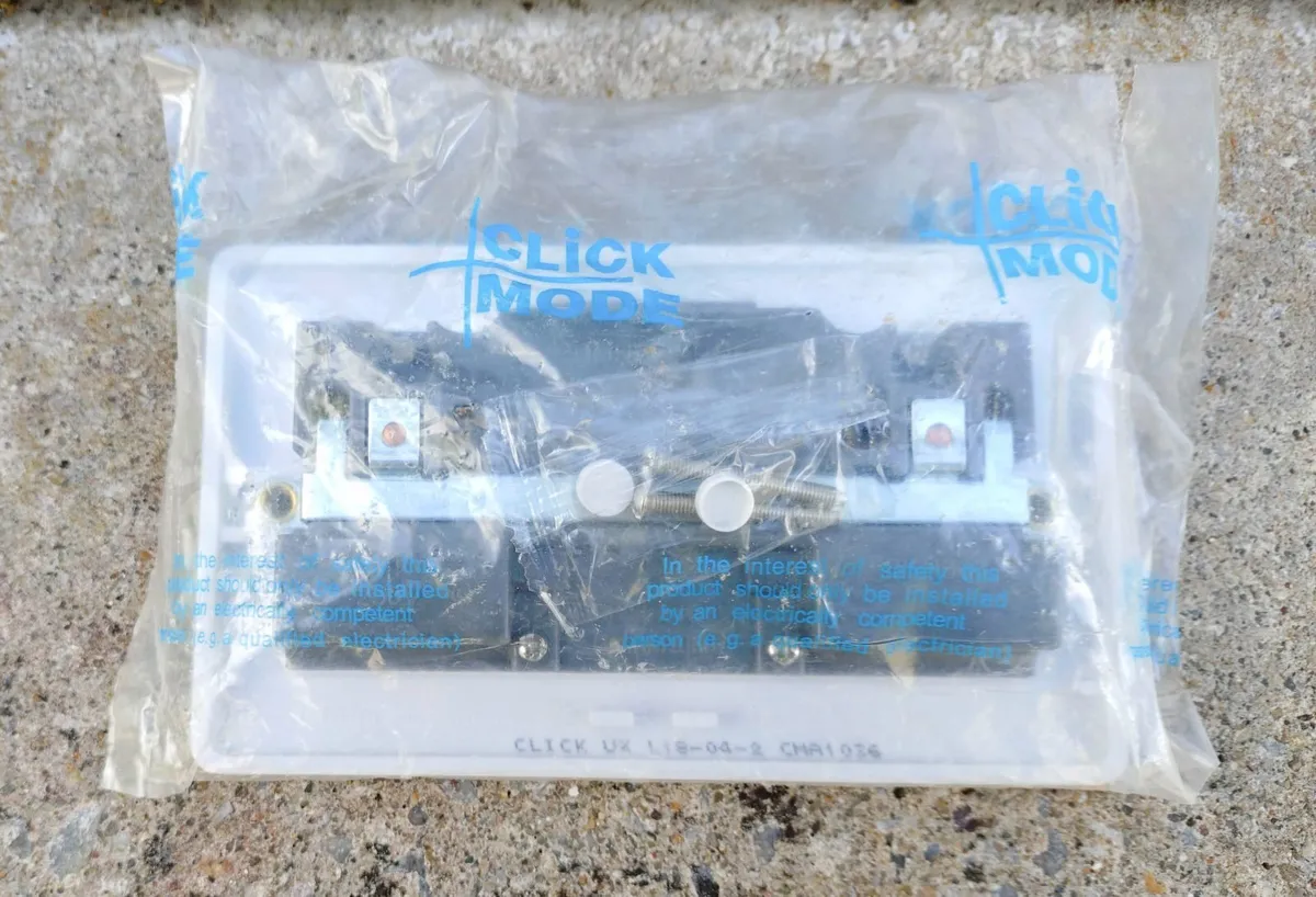 White Double Wall Plug Socket (brand New). - Image 2
