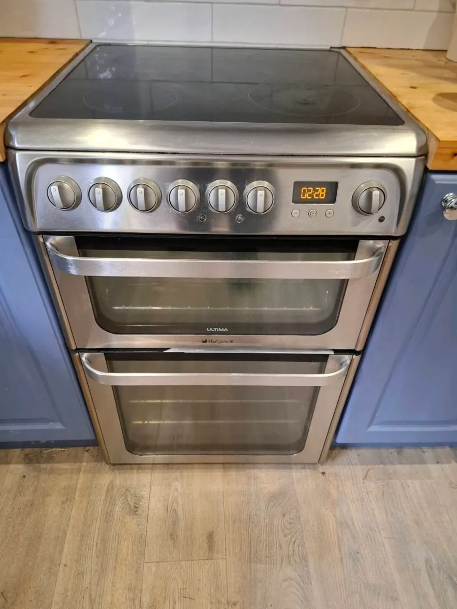Electric cooker. Hotpoint. 60cm0 - Image 1