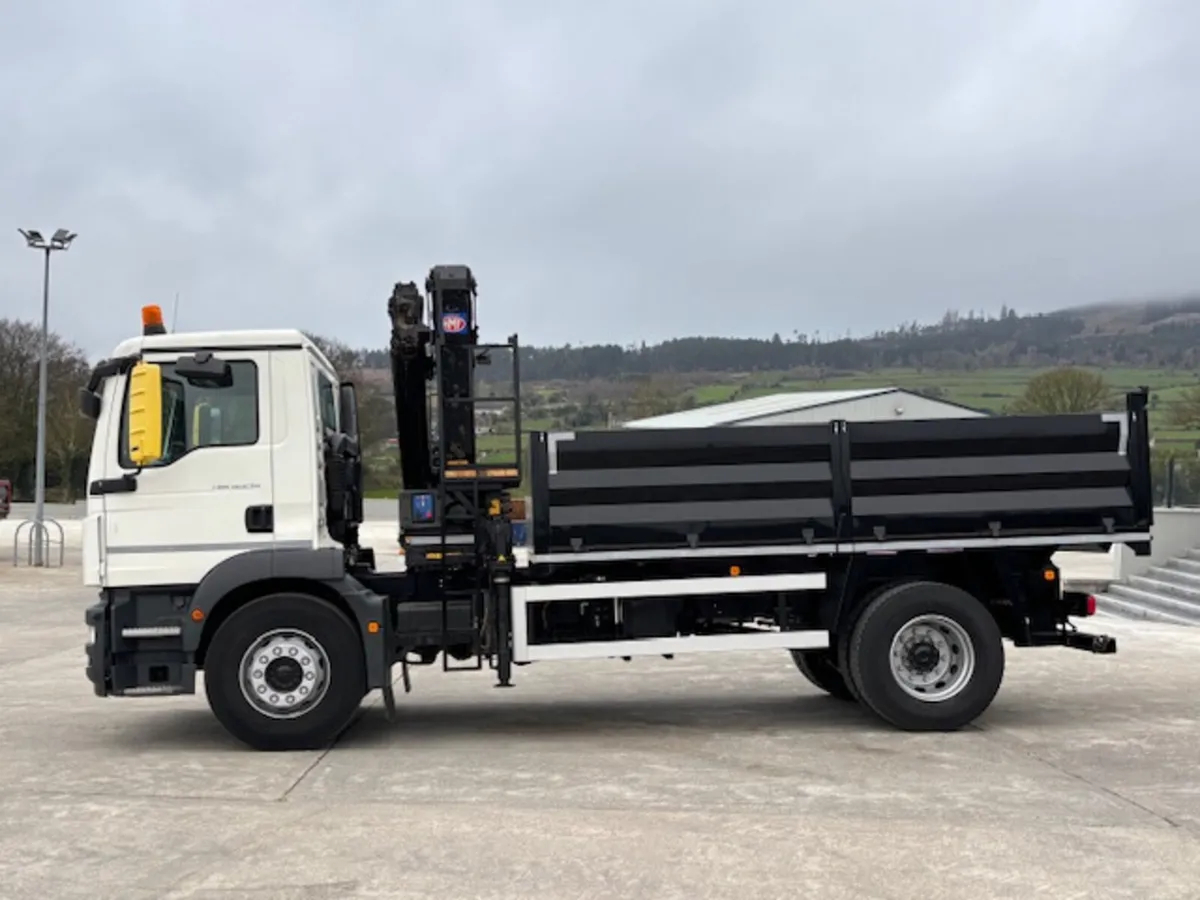 2017 MAN TGM 18.250 18 TON TIPPER WITH CRANE - Image 4