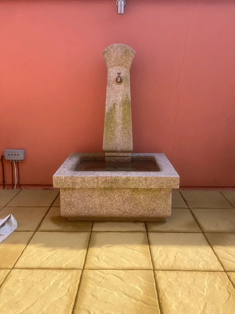 Pink granite fountain - Image 1