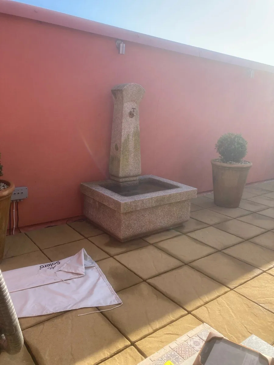 Pink granite fountain - Image 2