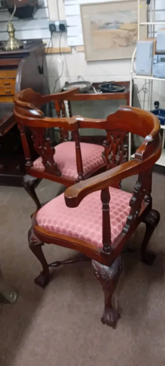 Decorative Mahogany Love Sest