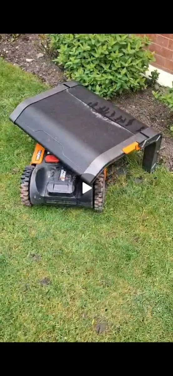 Robot Lawn Mower - Image 2