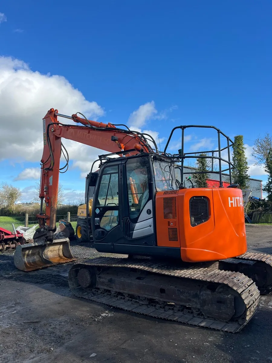2015 HITACHI ZX135-5 - Image 1