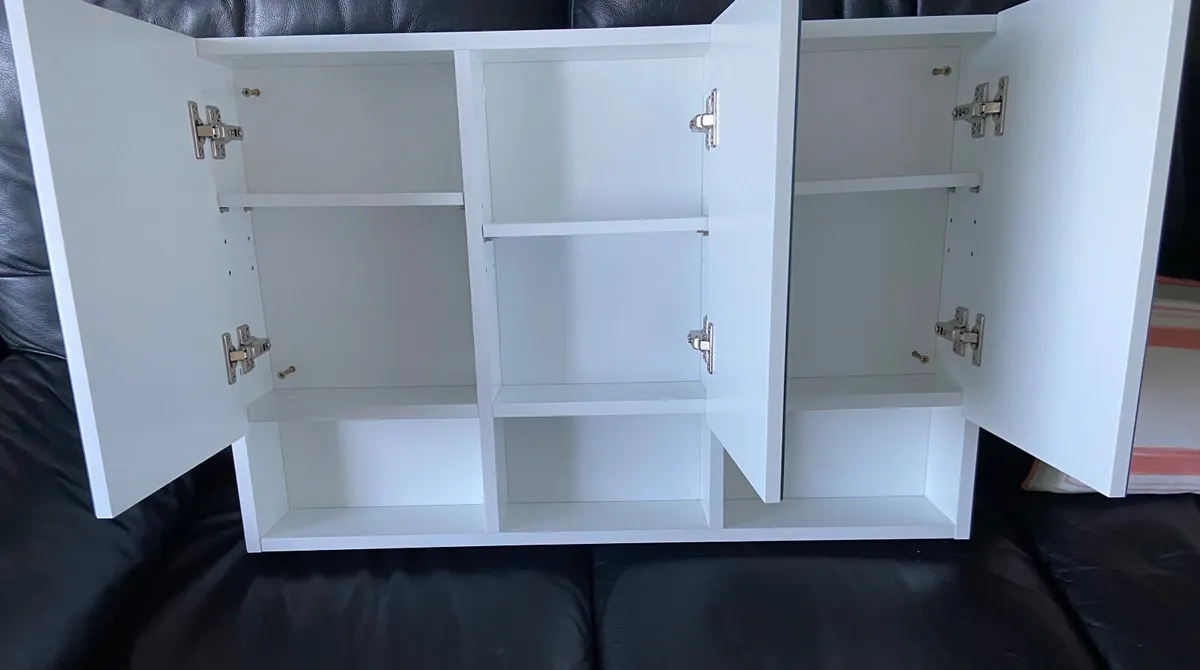 Bathroom cabinet - Image 1