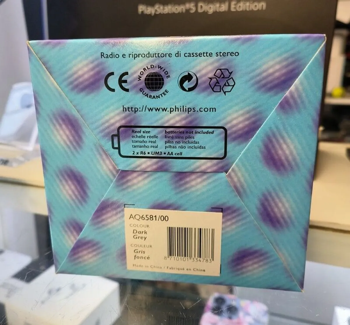 Philips AQ6581 Stereo Radio Cassette Player Walkman Dynamic Bass Boost (New) - Image 2