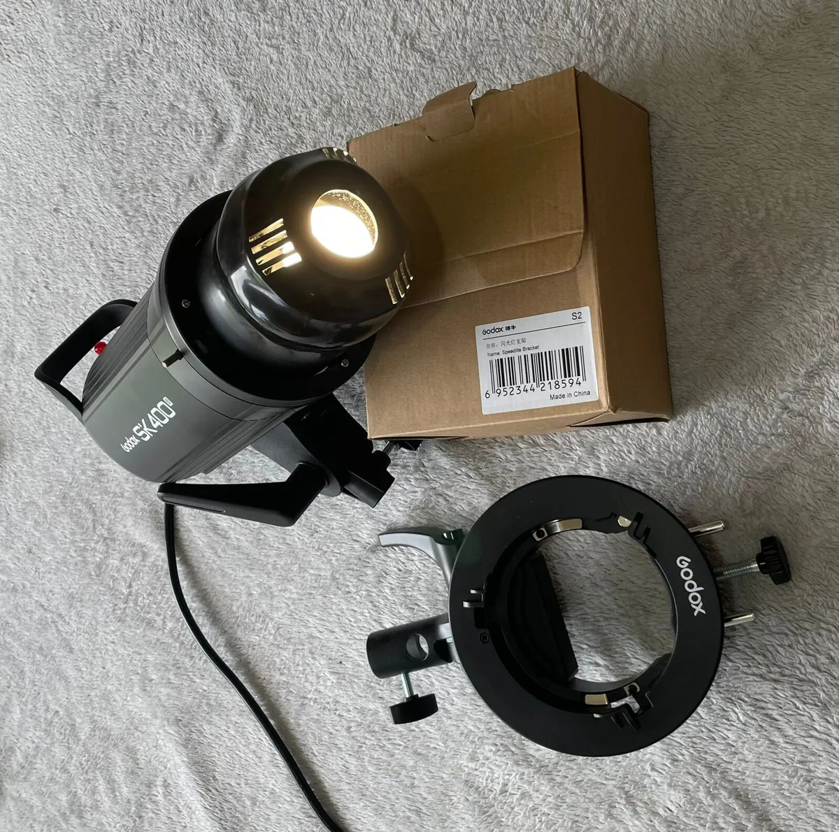 Godox sk400ii flash strobe light with the bracket - Image 2