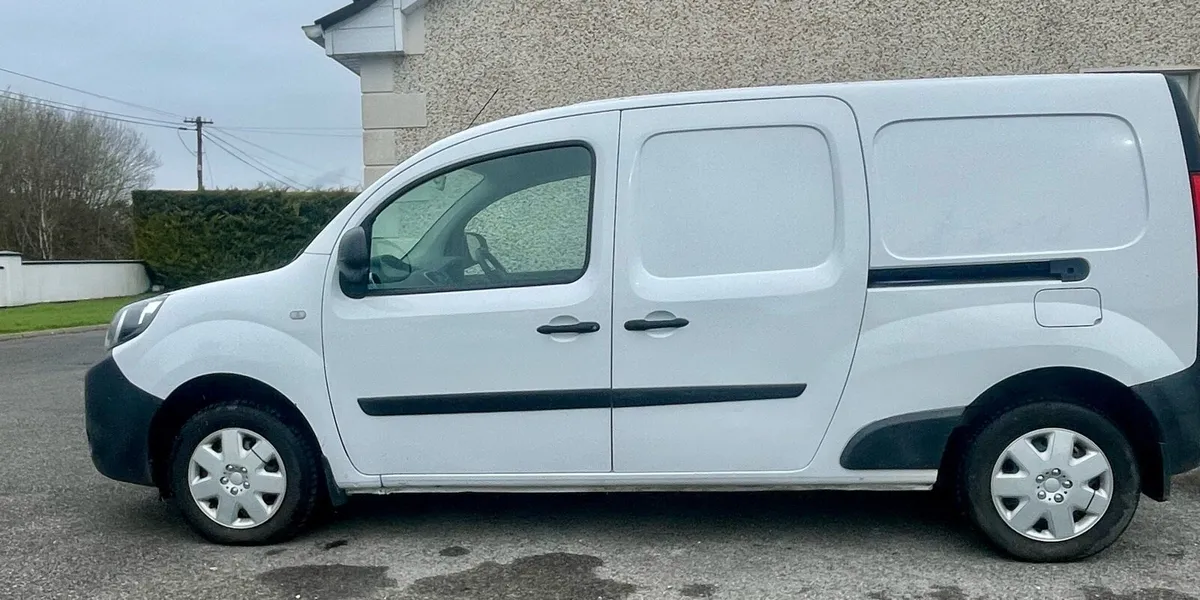 2020 Kangoo ZE electric only 34k Km - Image 4