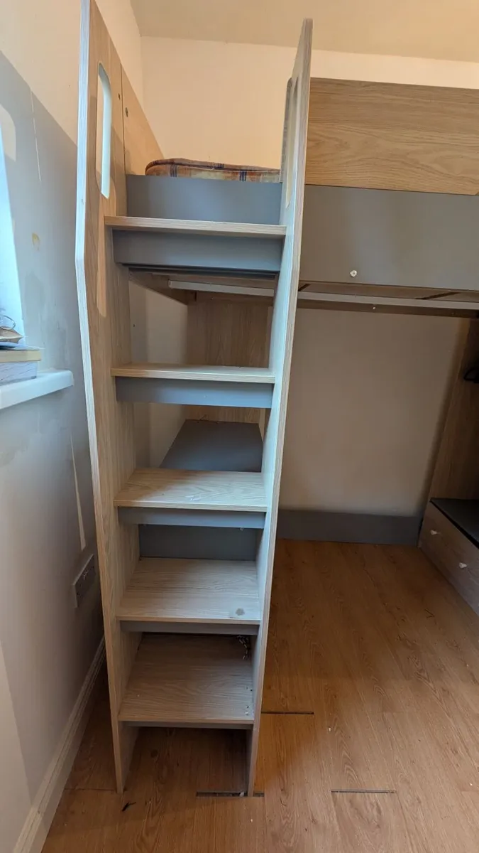 Bunk beds/loft bed - Image 4