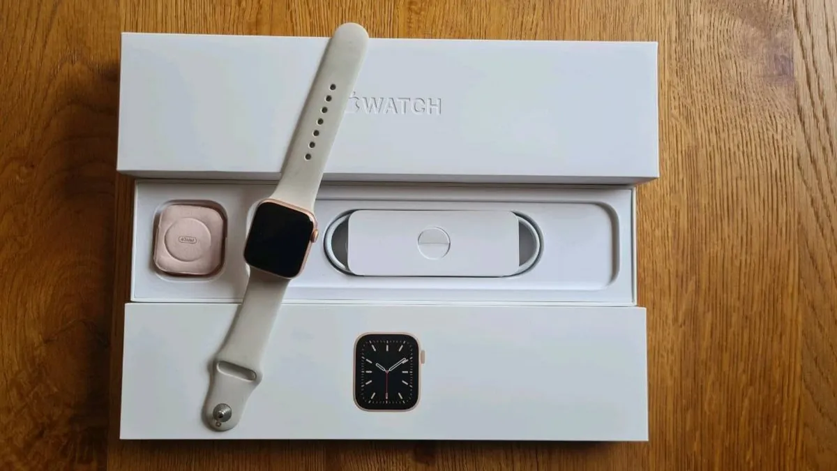 APPLE WATCH SERIES 6 - Image 2