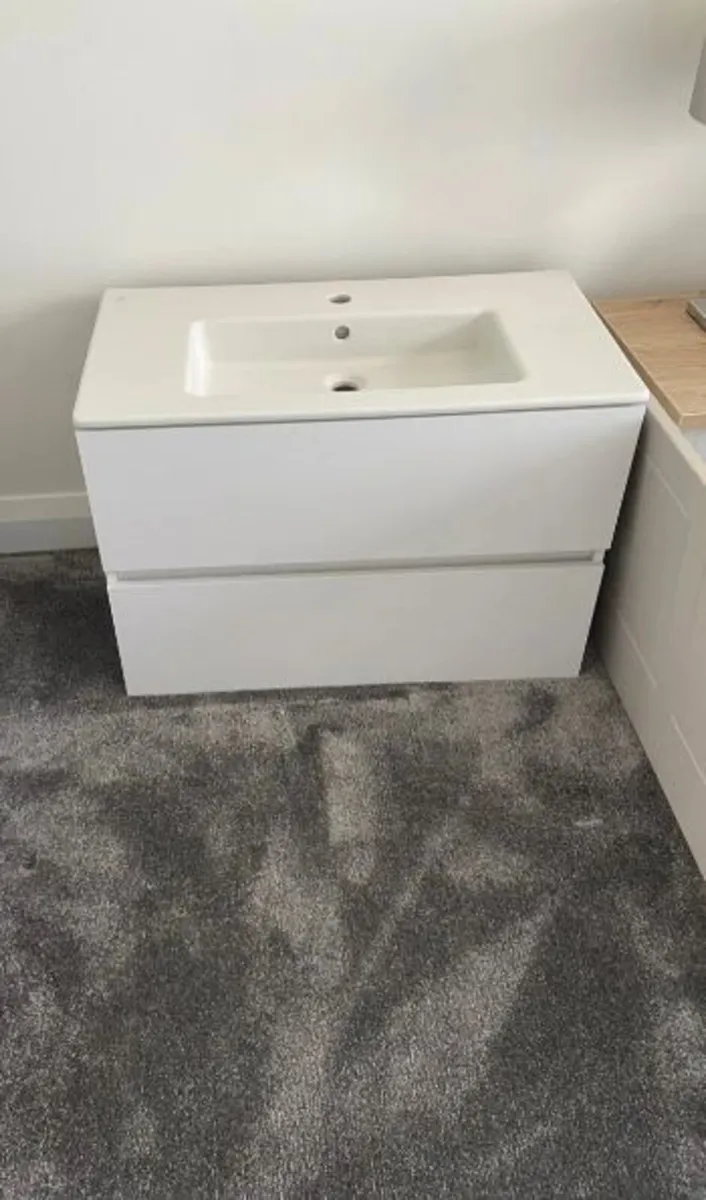 800mm (W) Wall Mounted Vanity Unit and Basin - Image 1