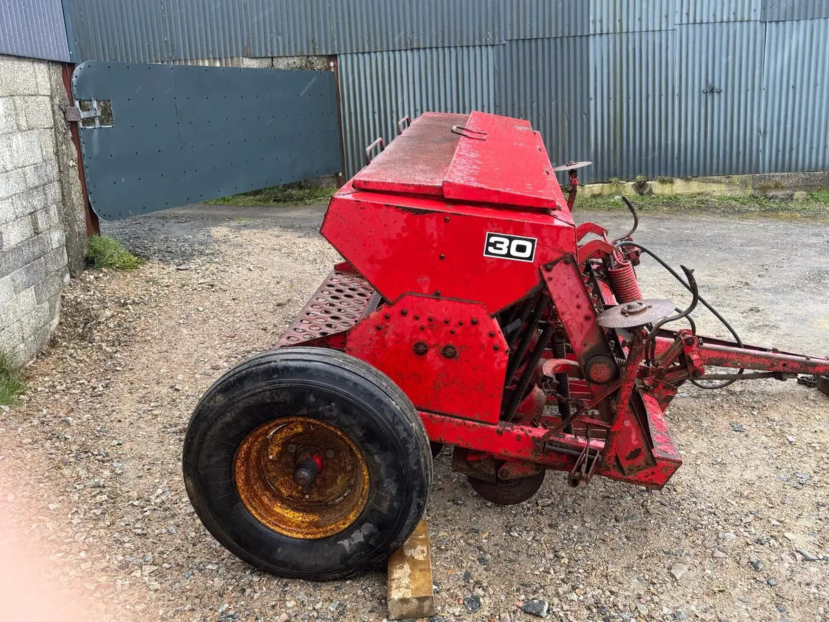 Massey Ferguson 30 seed drill - original - Image 3
