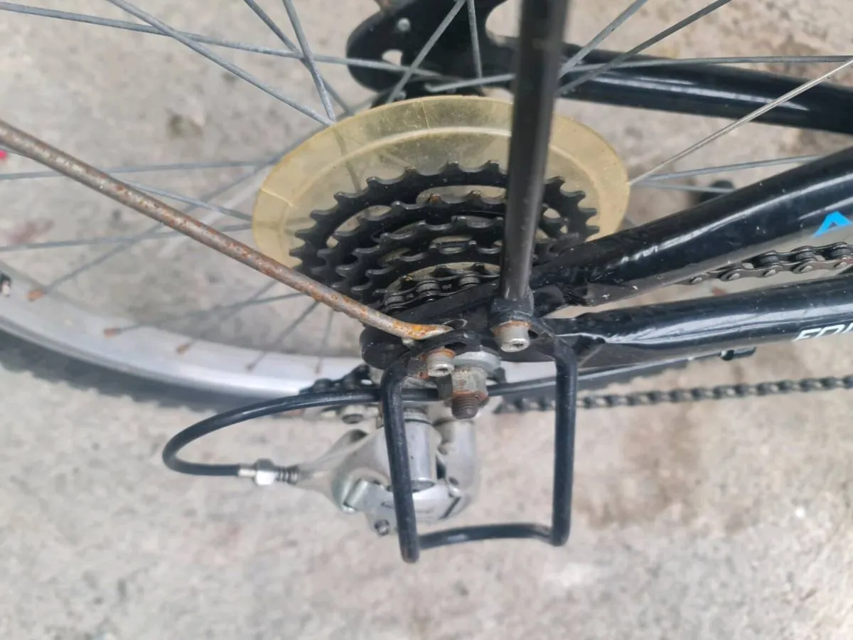 Adult aluminium fold up bike - Image 4