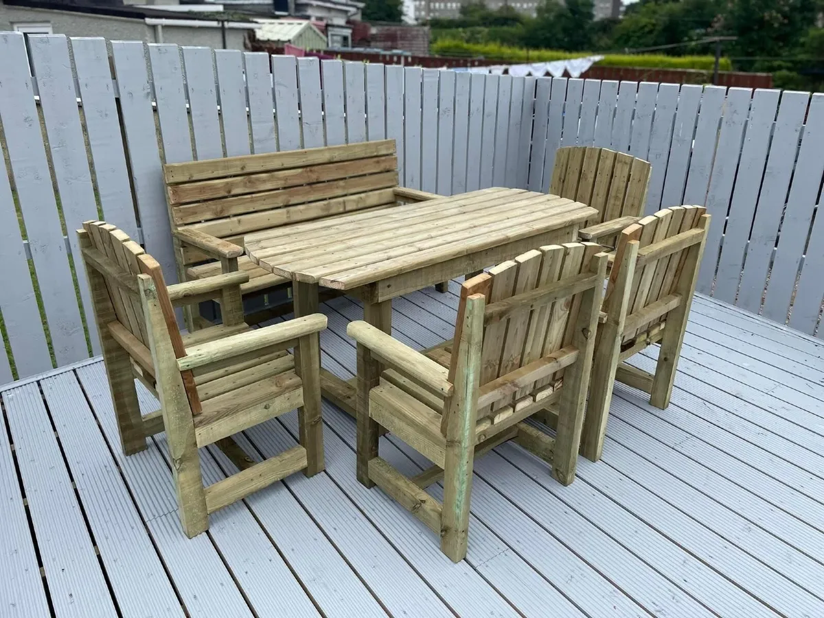 Table and Chairs set, picnic tables, Garden Arch - Image 1
