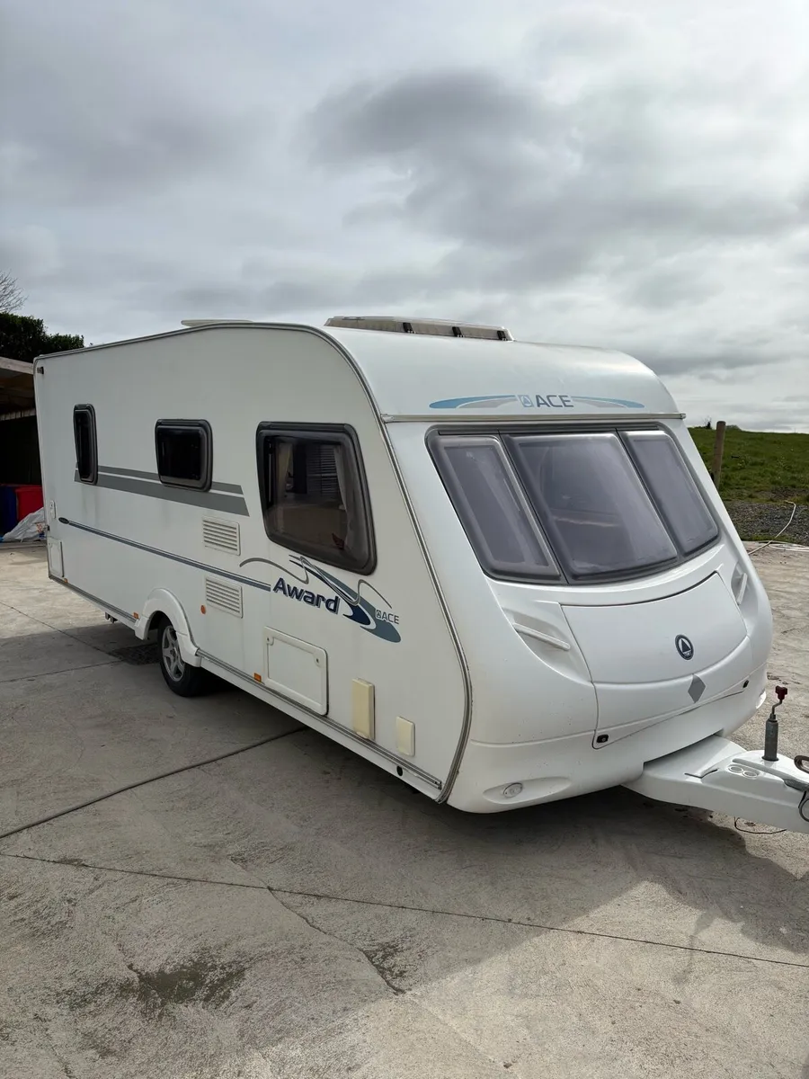 Ace Award 4 berth caravan - Image 4