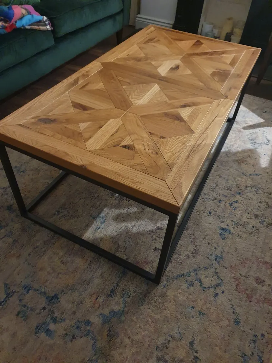 Oak coffee table - Image 1