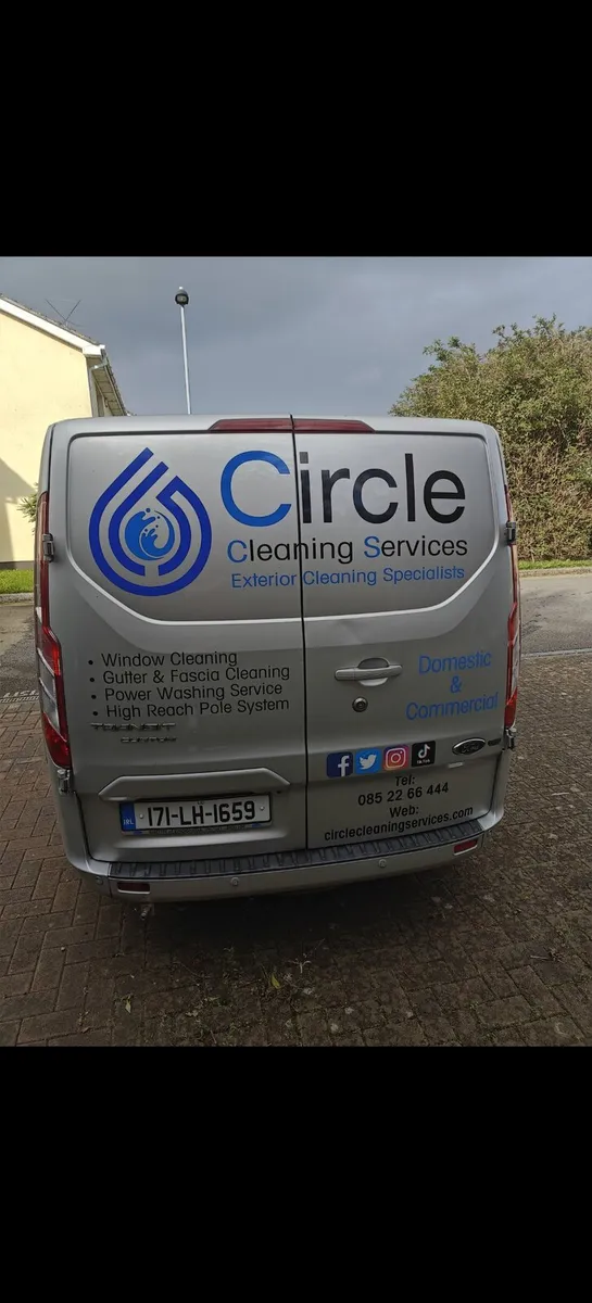 Window cleaning, pressure washing, gutter cleaning - Image 3