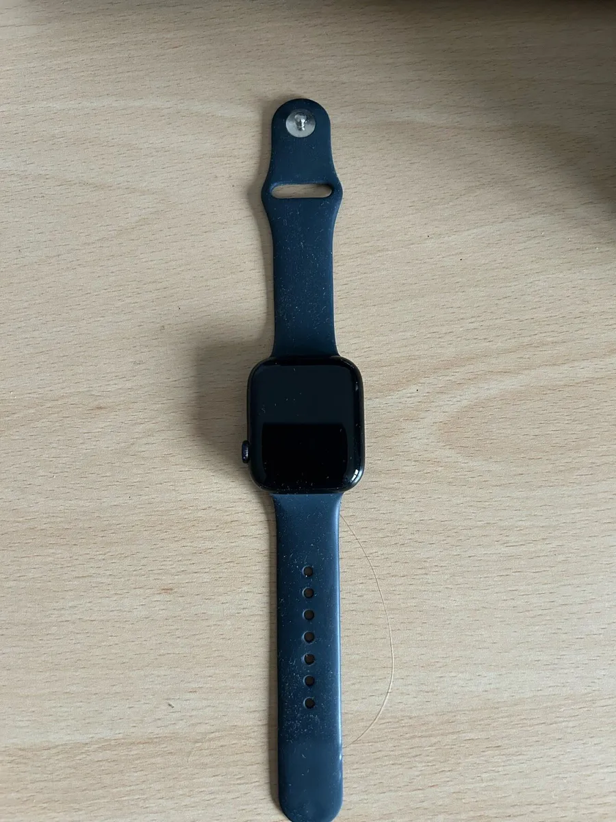 Apple Watch Series 8 2022 45mm - Image 1