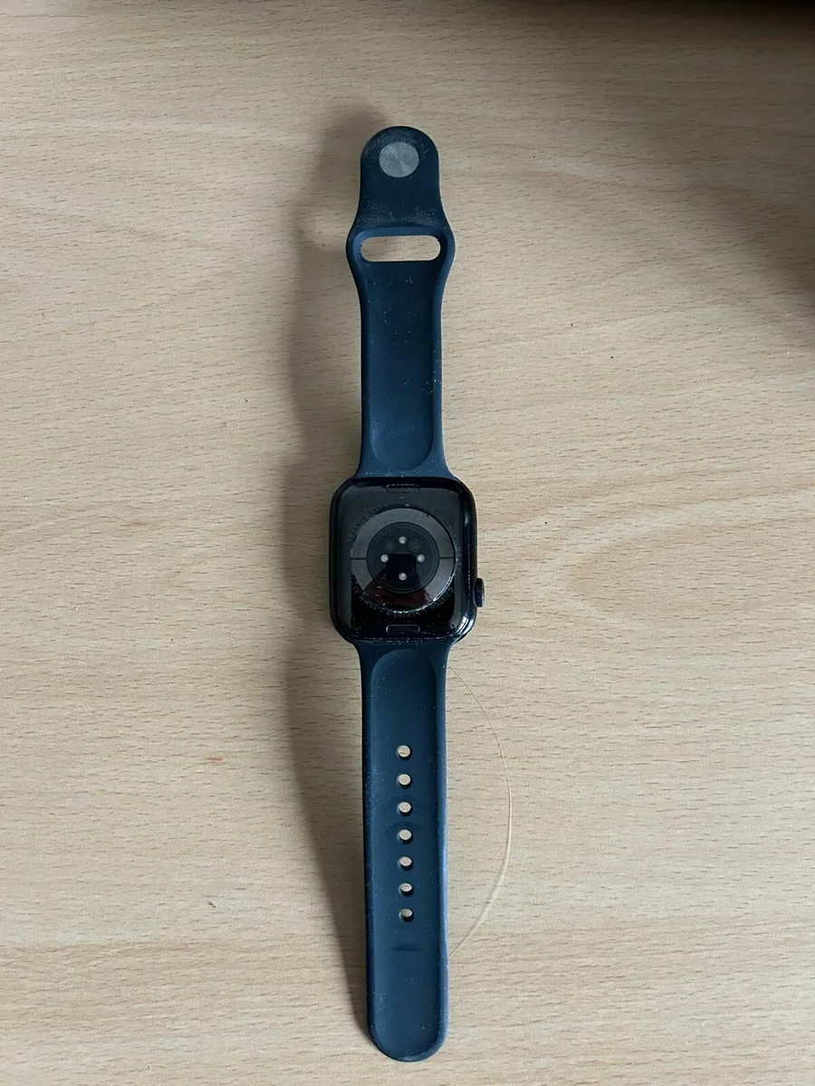 Apple Watch Series 8 2022 45mm - Image 2