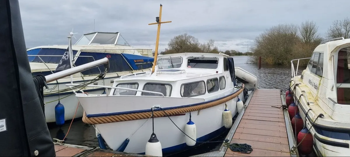 Dutch Motor Cruiser - Image 1
