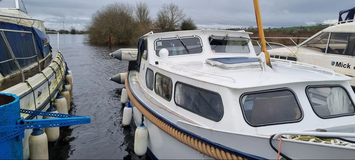 Dutch Motor Cruiser - Image 2