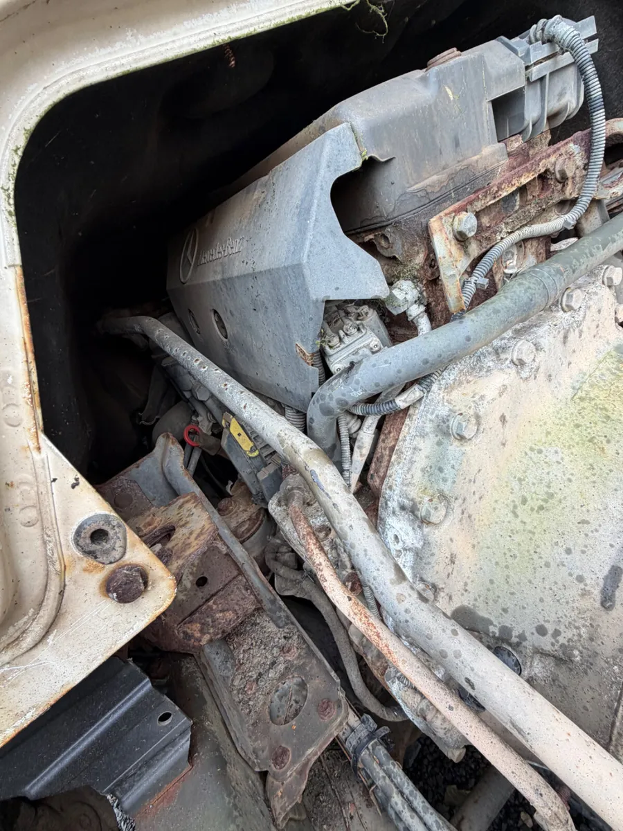 Mercedes-Benz - Image 4