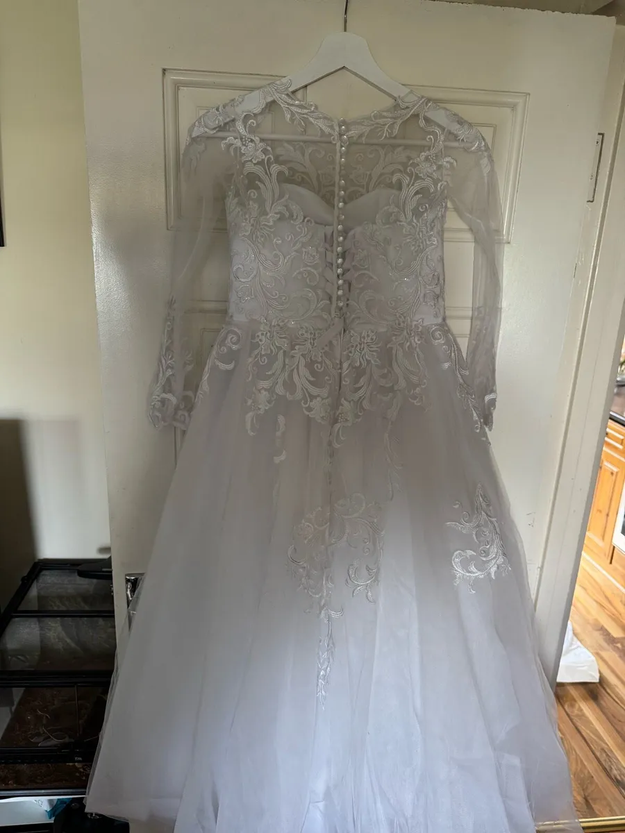 Communion dress - Image 3