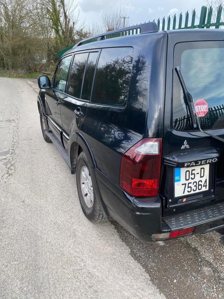 Mitsubishi Pajero 3.2 Auto - Image 2