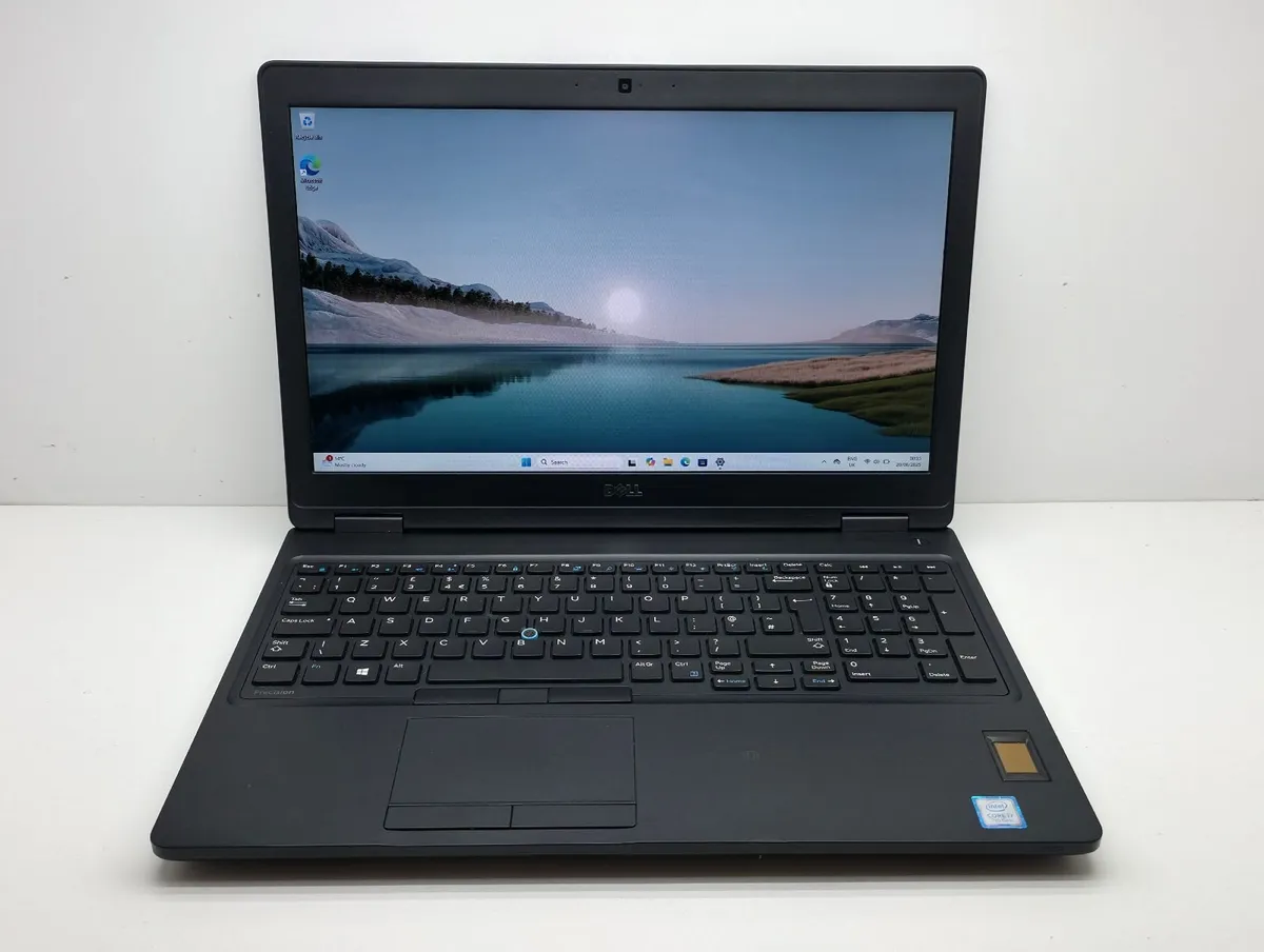 Dell Precision 3520 - Core i7/ 16GB RAM Laptop