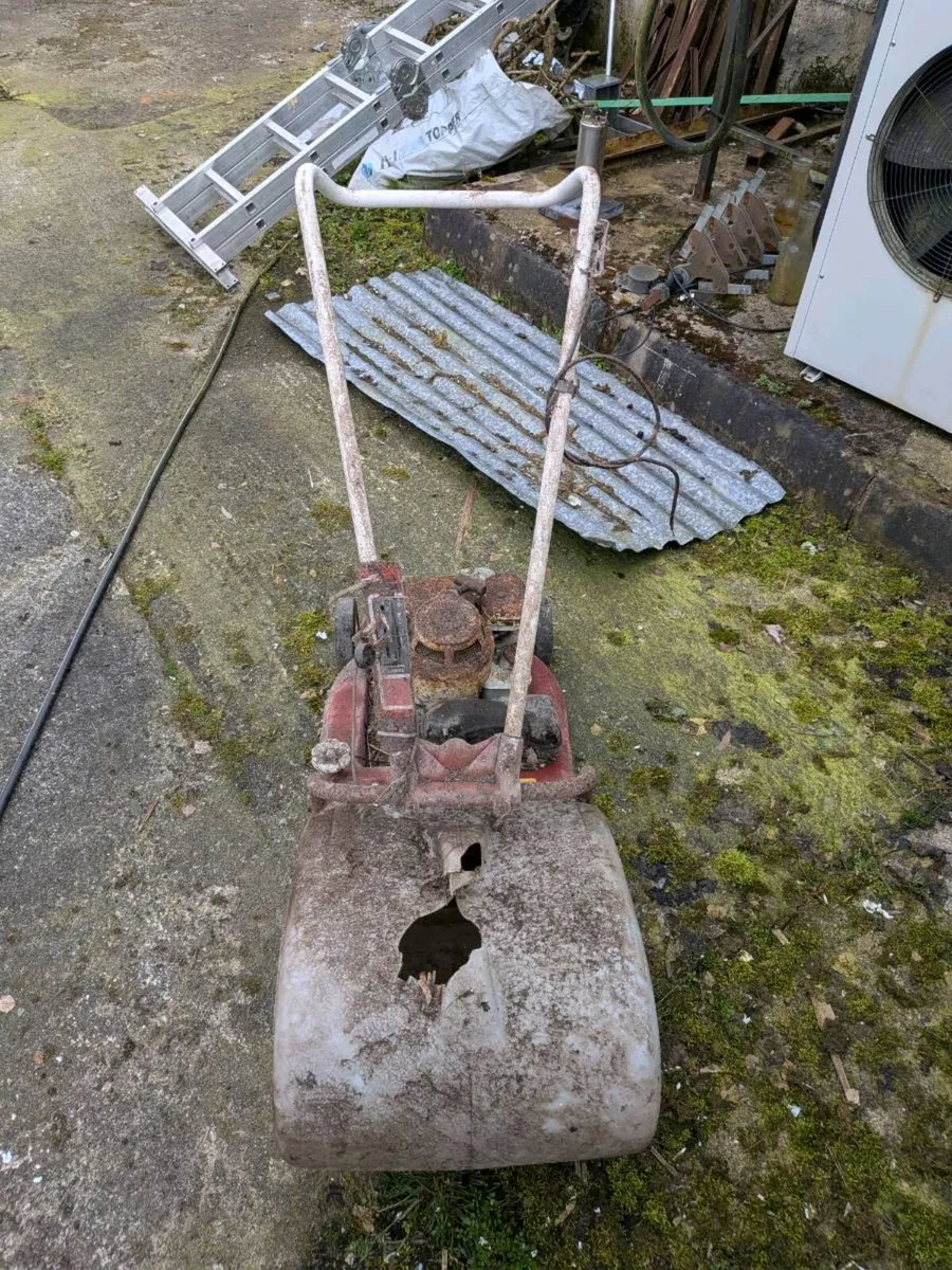 Mountfeild m3 vintage lawn mower - Image 3