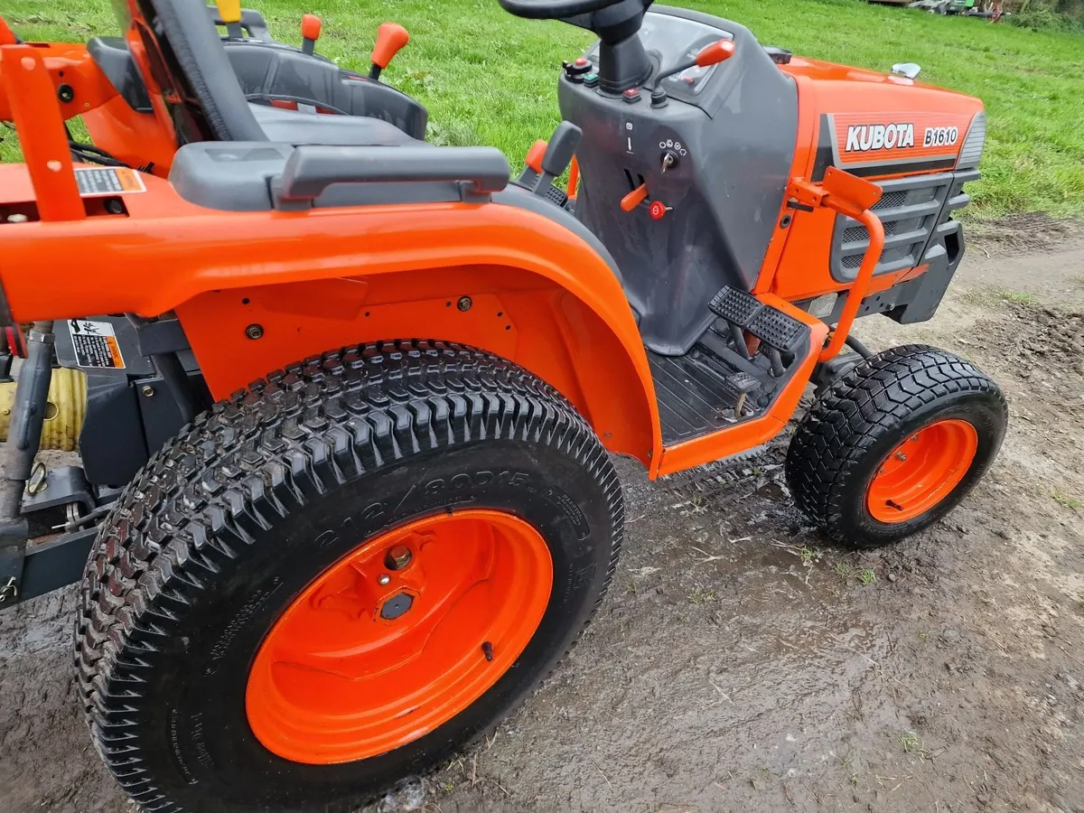 Kubota Compact Tractor low 200 hours with flail - Image 3