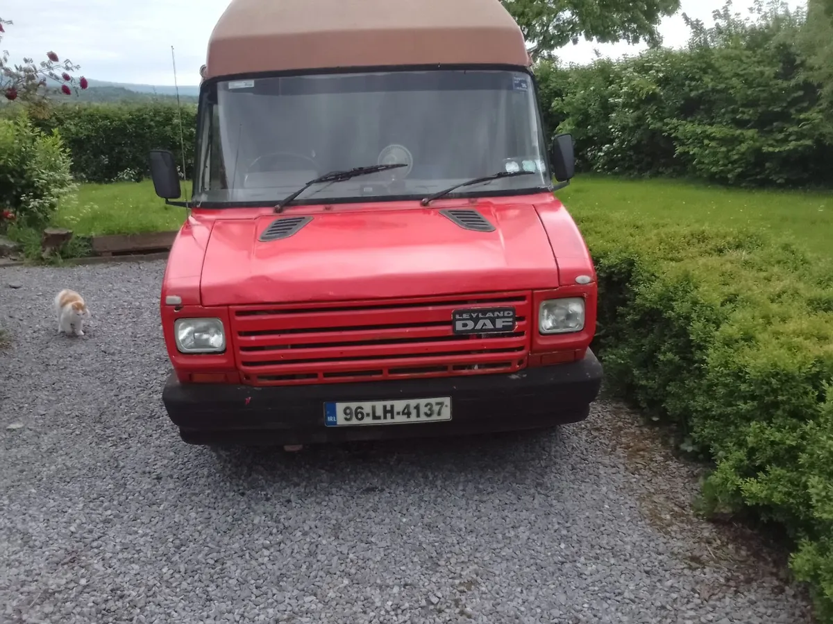 Vintage camper - Image 1