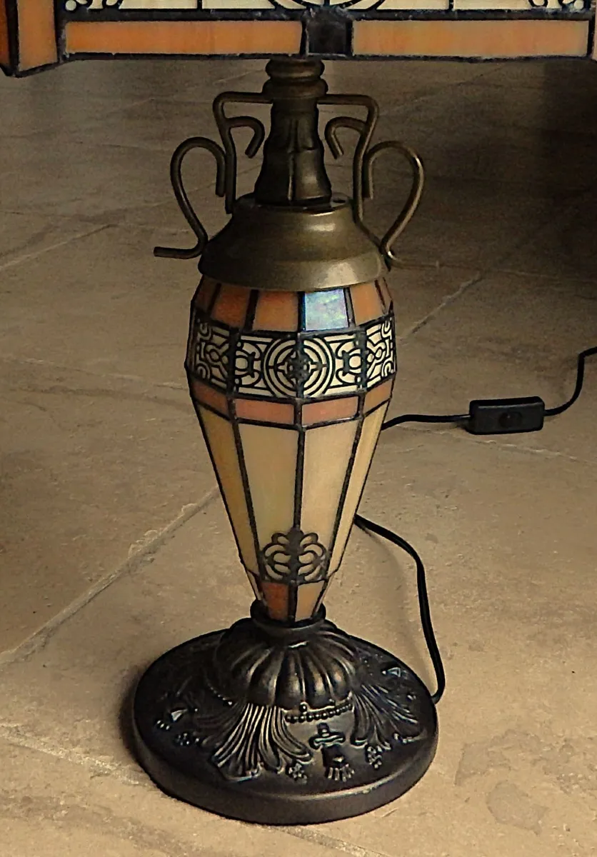 Tiffany Style Table Lamp with Twin Lights - Image 2