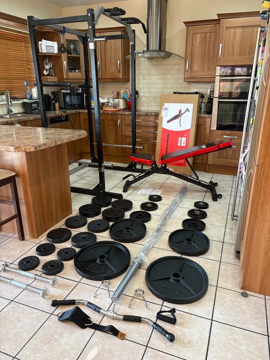 MOST ITEMS NEW!!! POWER RACK WEIGHTLIFTING SET!!! - Image 1