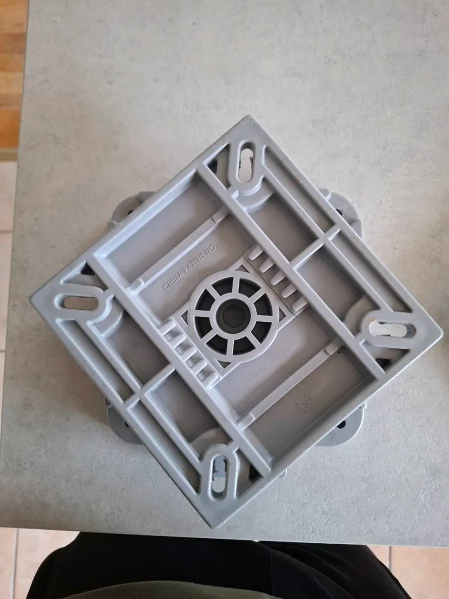 Boat seats clamp and swivels - Image 1