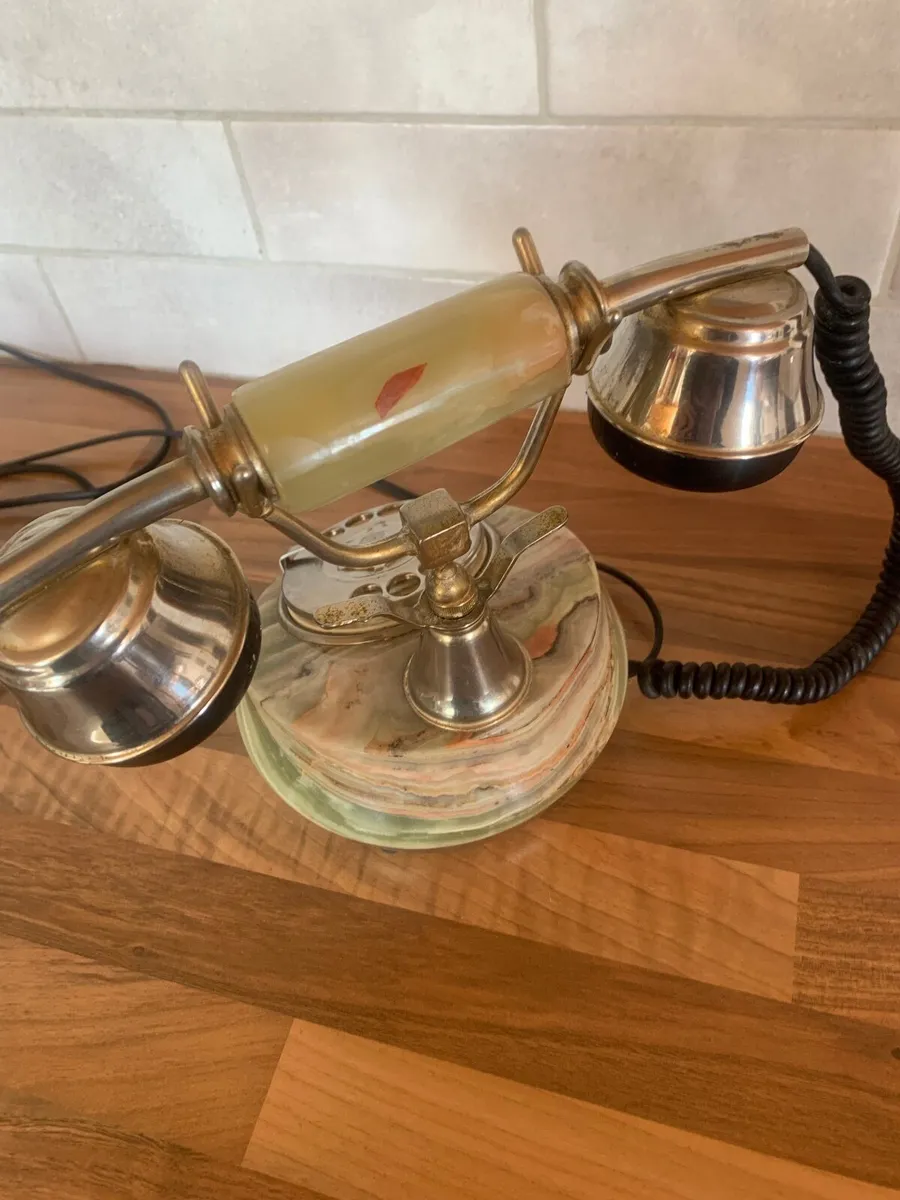 Vintage telephone - Image 2