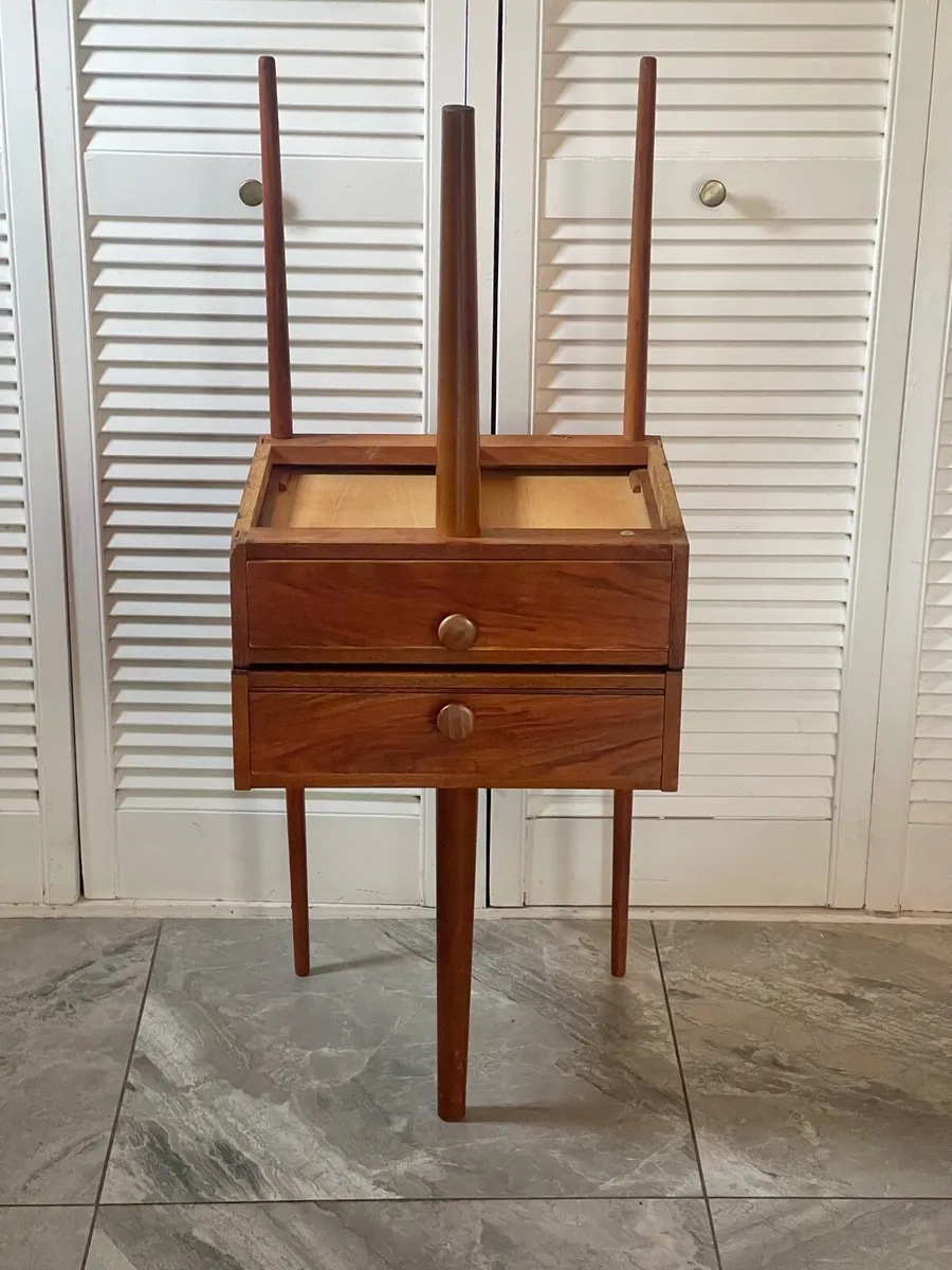 Mid century bedsides - Image 1