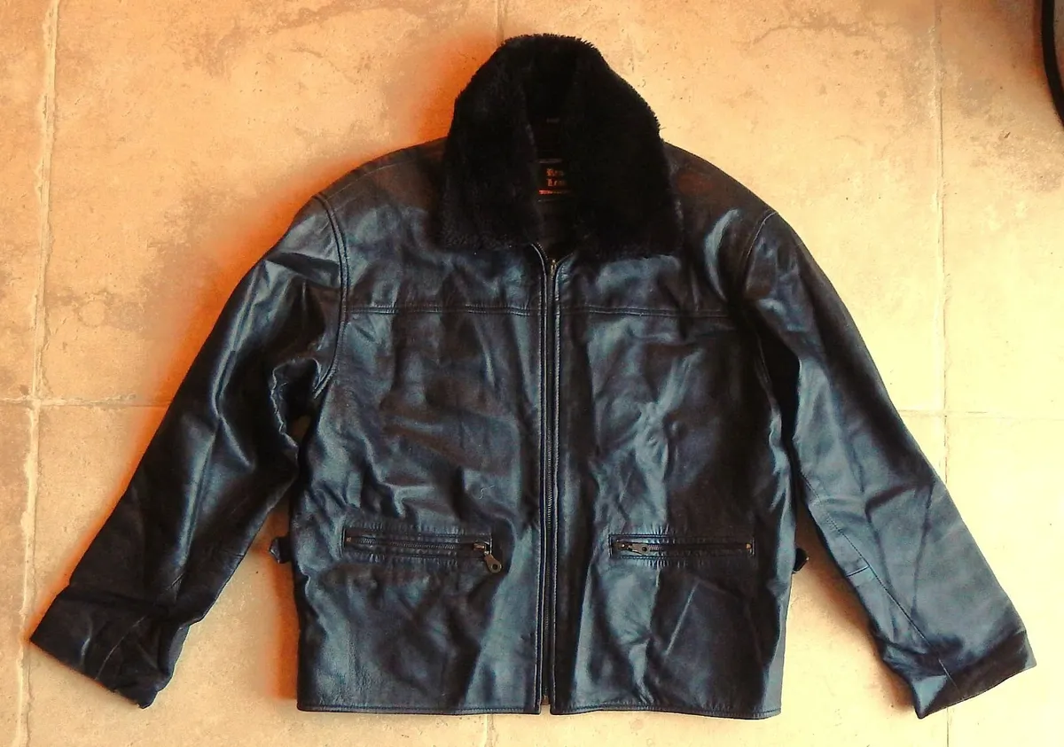 Gents Black Leather Jacket, Detachable Wool Collar - Image 1