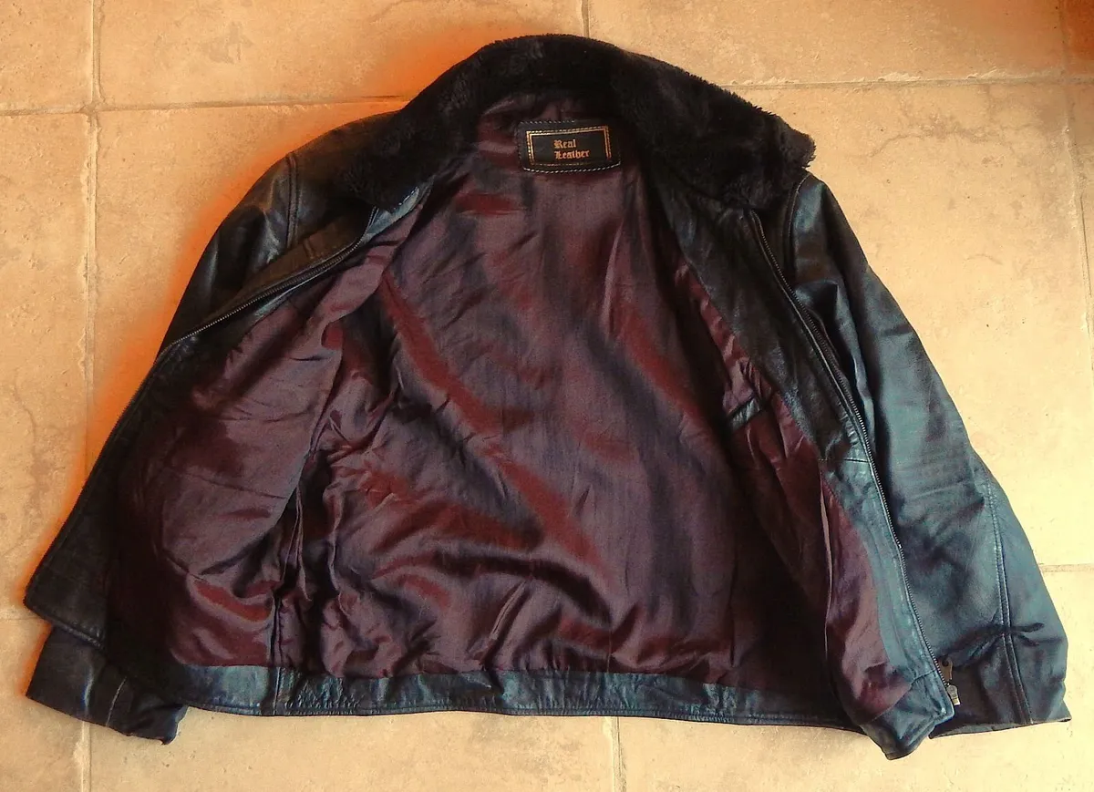 Gents Black Leather Jacket, Detachable Wool Collar - Image 4
