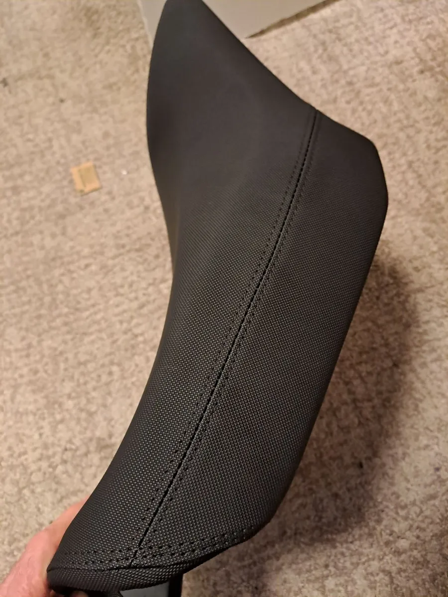 Triumph Tiger Explorer Seats  & Pannier Rack - Image 2