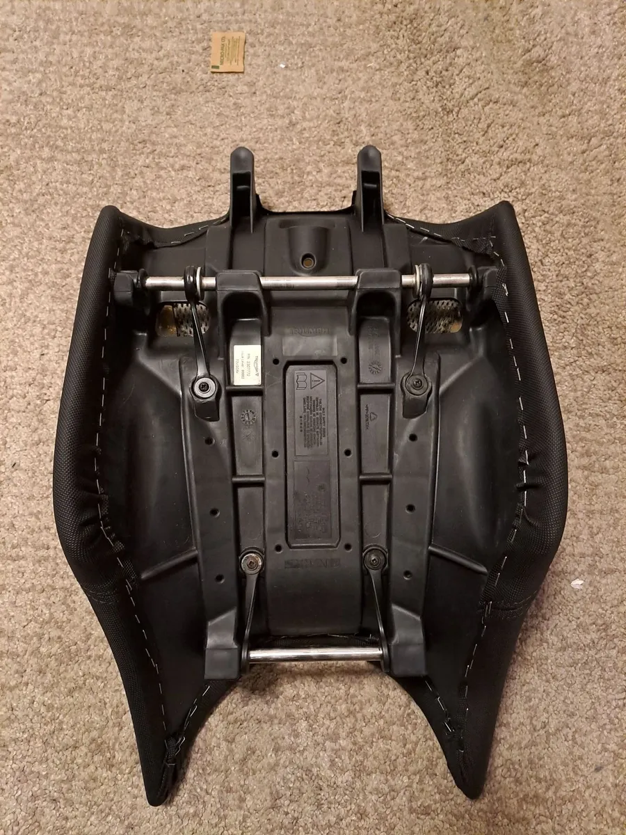 Triumph Tiger Explorer Seats  & Pannier Rack - Image 4