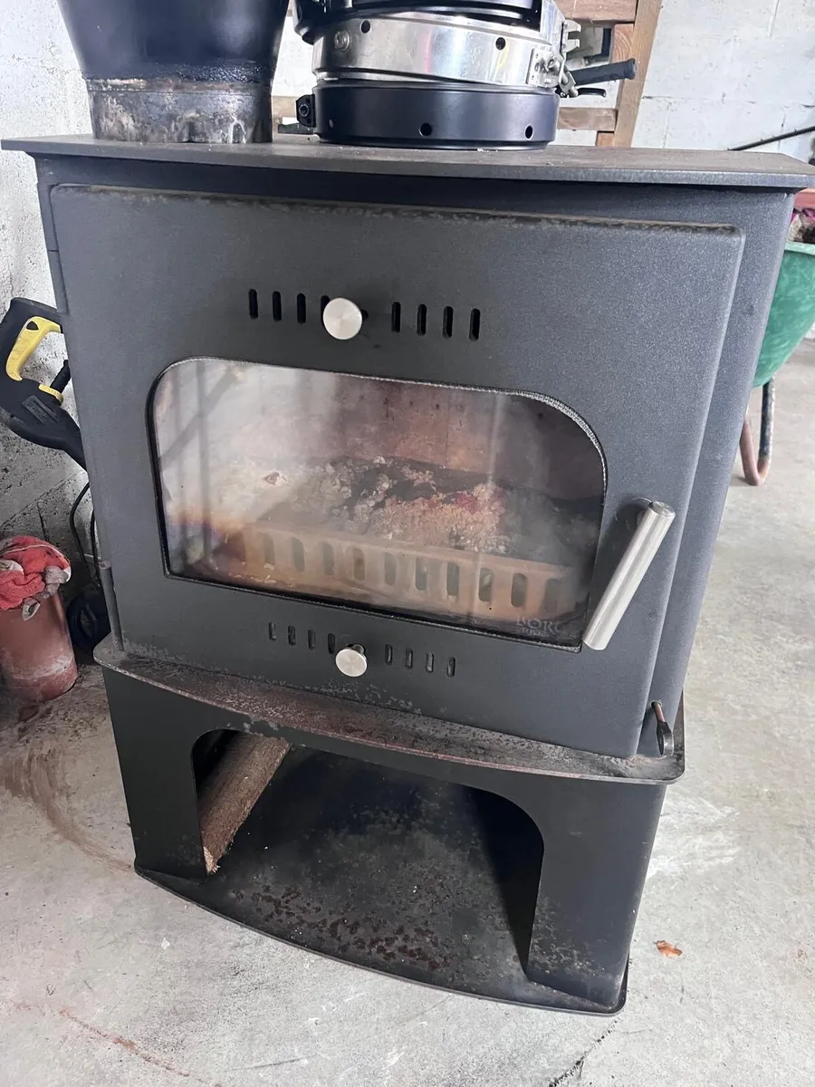 Boru 8 Kilowatt Multifuel Stove for sale - Image 1