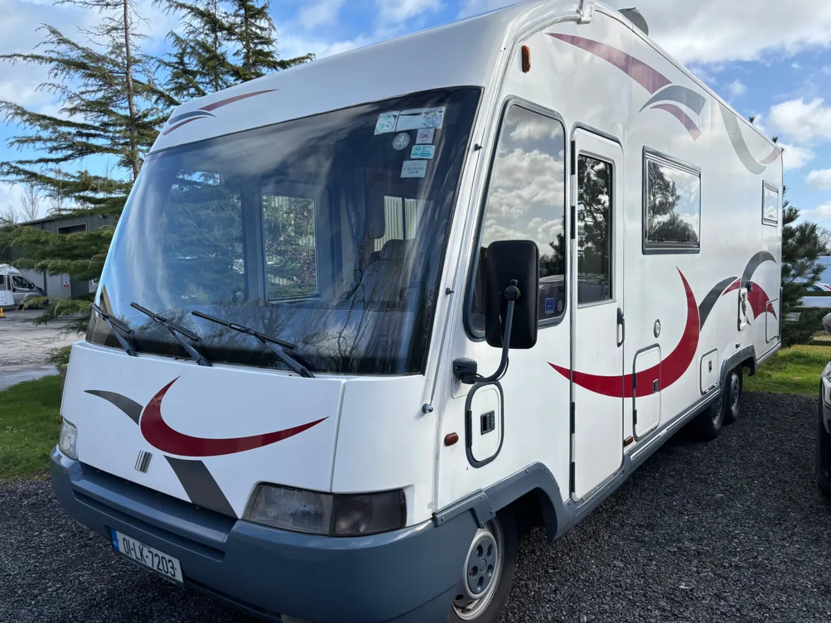 EURAMOBIL TAG-AXLE 7  GARAGE C1 LICENCE TRADE SALE - Image 4