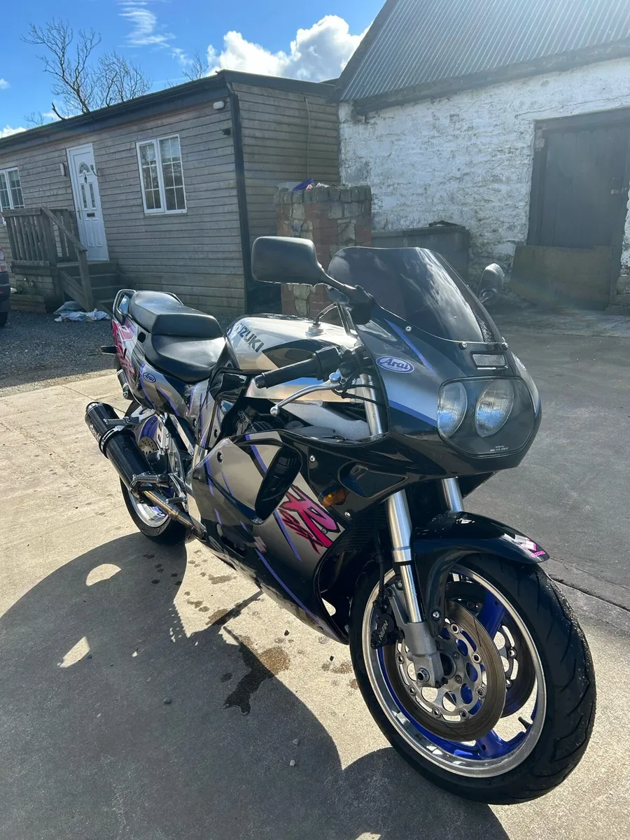 Suzuki GSXR 750 - Image 1