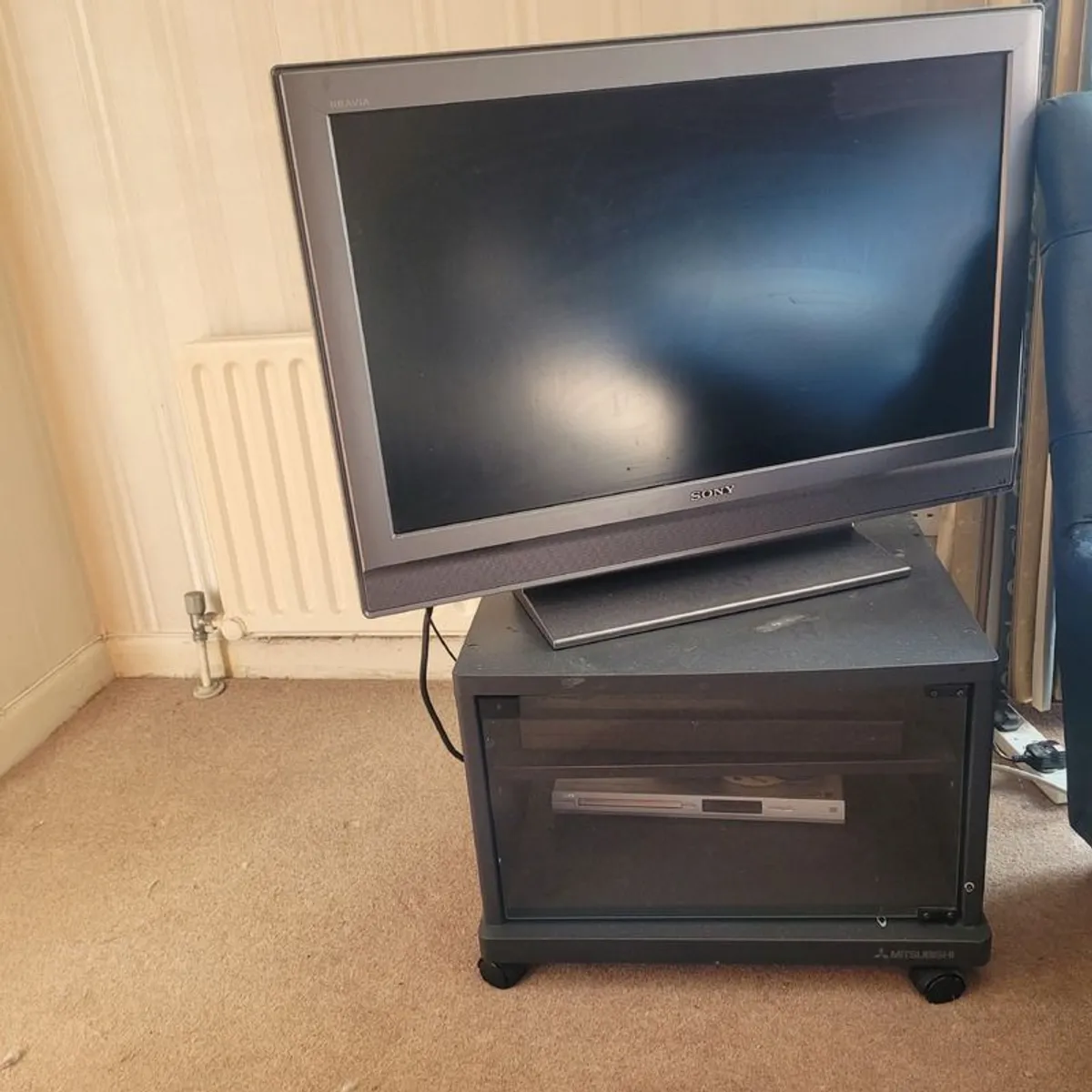 TV and stand with DVD player. And sofa and 2 chairs - Image 1