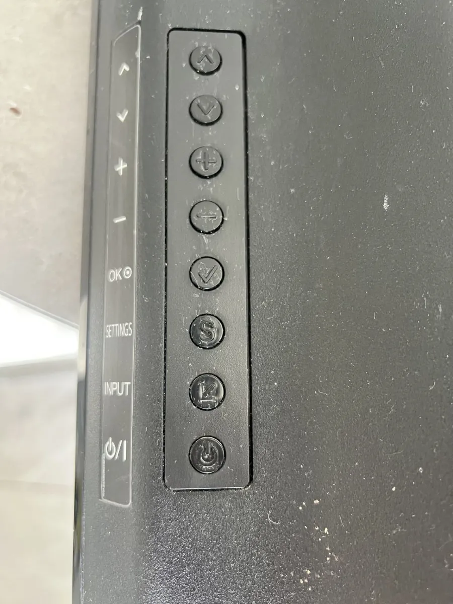 LG 42 INCH TV - Image 2